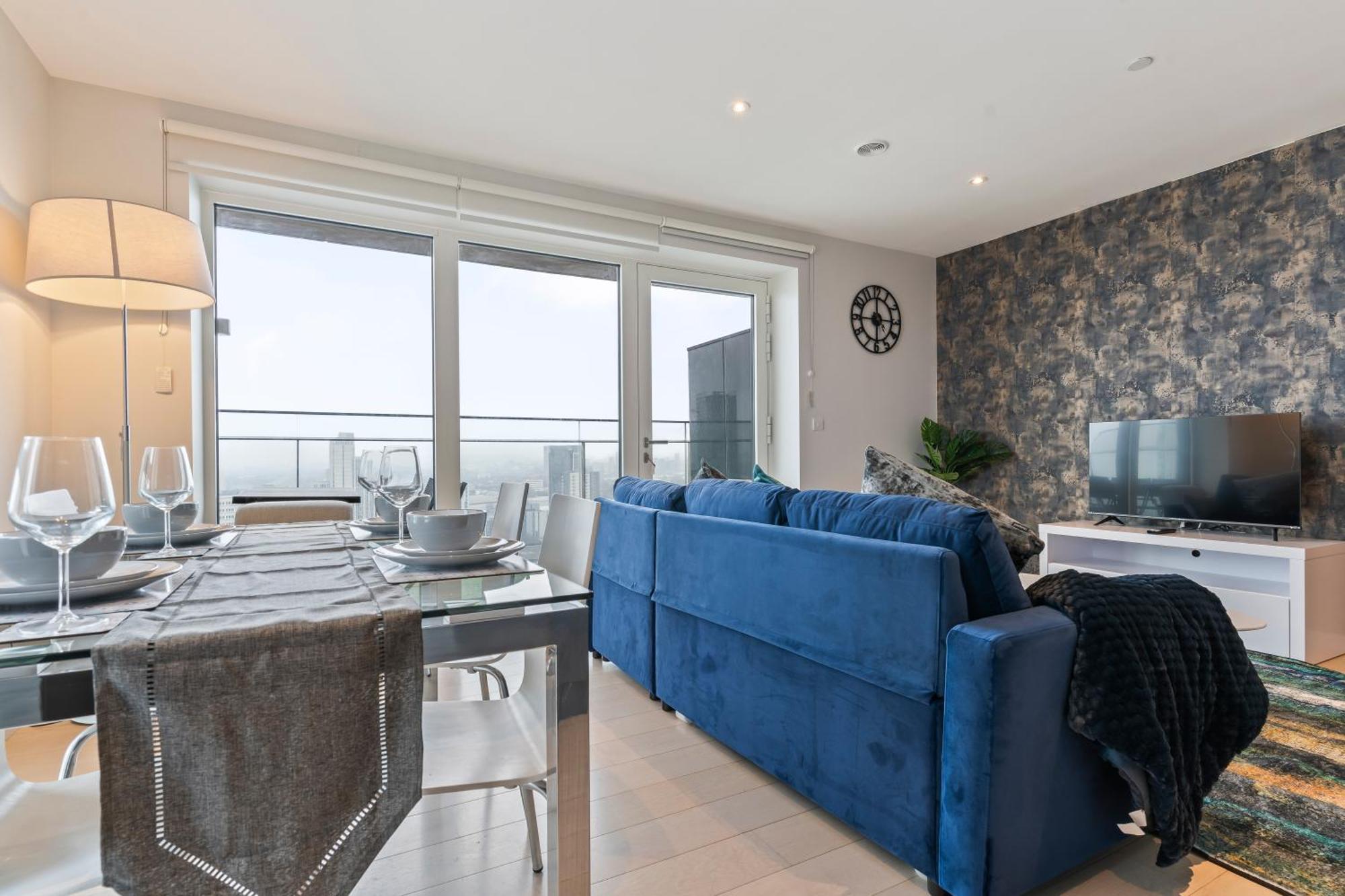 Elegant 2 Bed Within Many Attractions * London